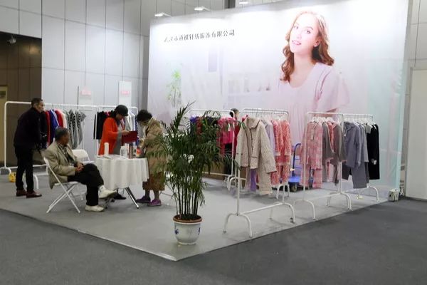 產業新機遇，時尚新未來——2019武漢國際紡織面料及輔料展覽會盛大開幕
